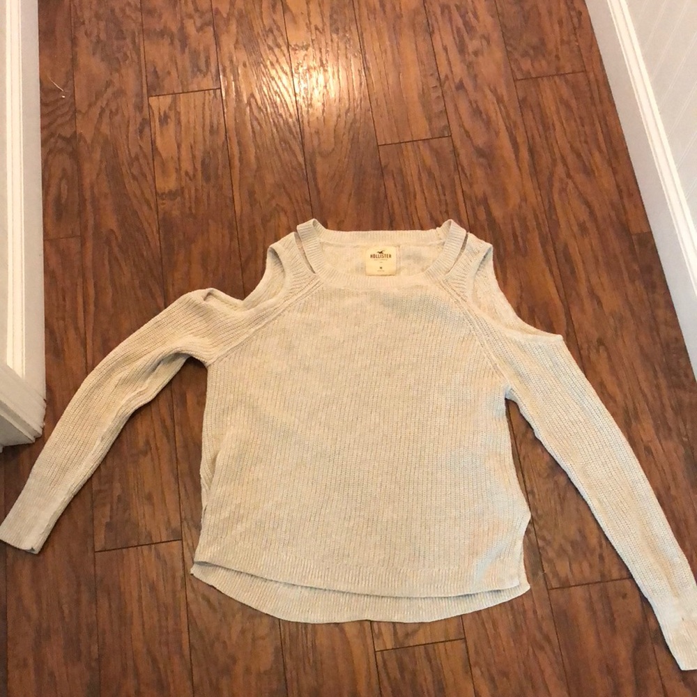 Cream hollister cold shoulder sweater!